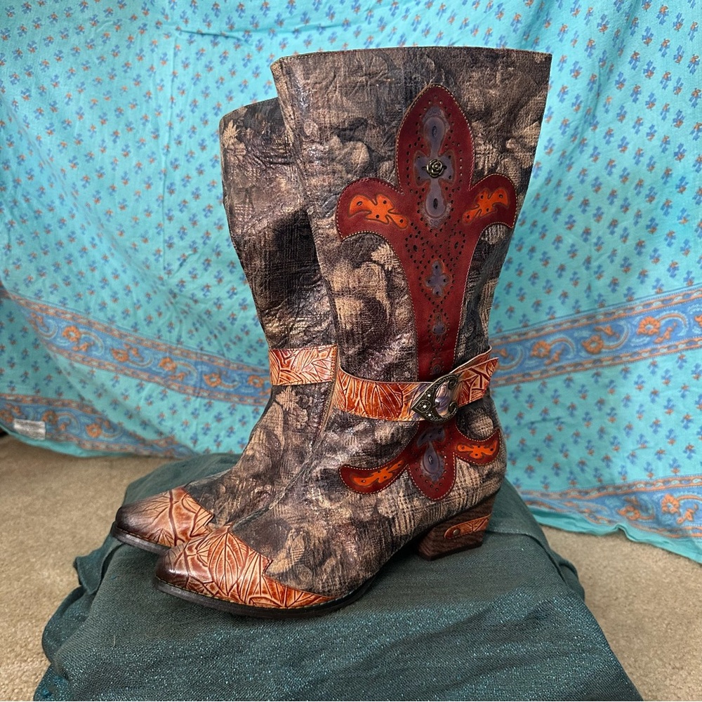 Stylish Brown and Red Women's Boots